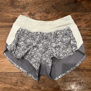 Outdoor Voices Shorts Size S